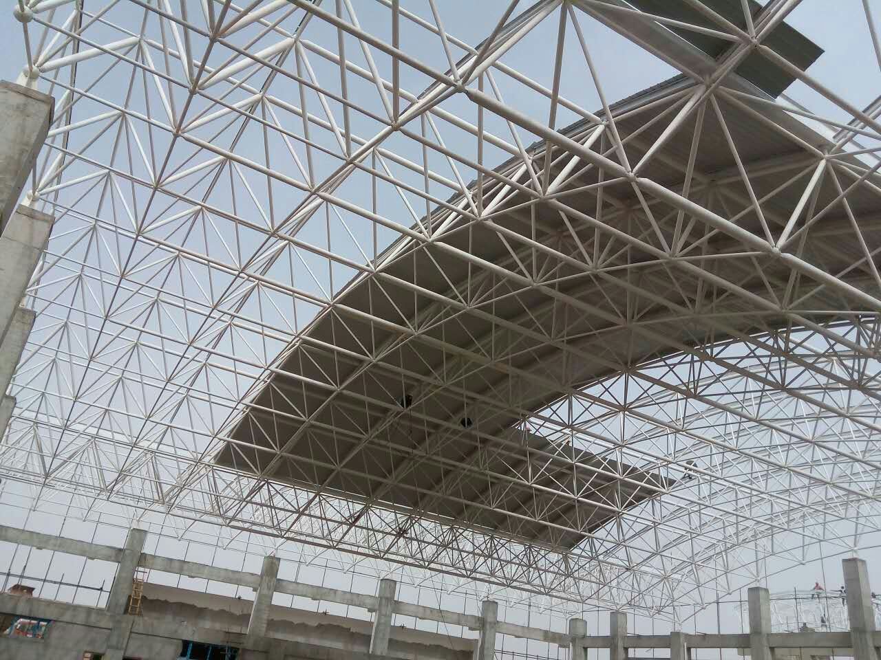 崇明青岛一汽网架
